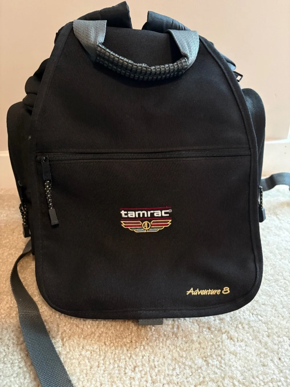 Tamrac adventure camera